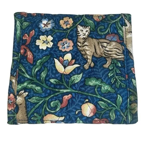Vera Bradley RARE Animal Kingdom RETIRED Print Bi-Fold Wallet - Picture 2 of 10